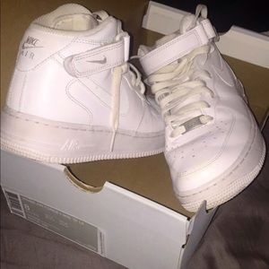 Air Force 1 mid